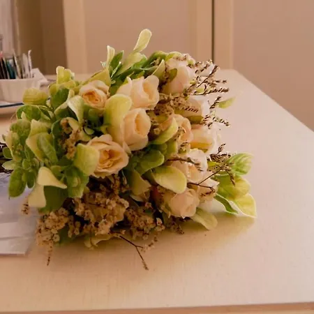 Del Viale לינה וארוחת בוקר 3*